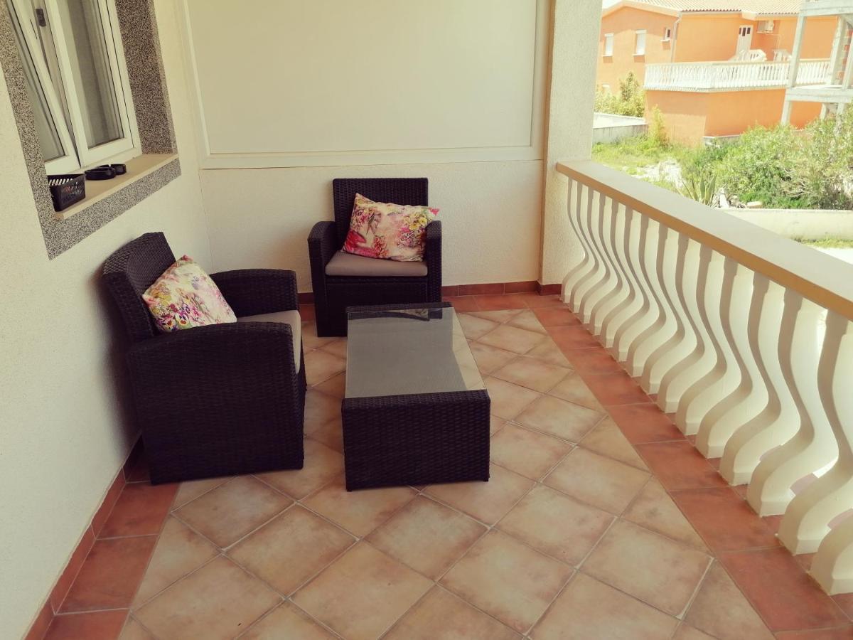 Apartment Vesna Vir Eksteriør bilde